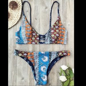 Reversible retro print ladder cut padded bikini